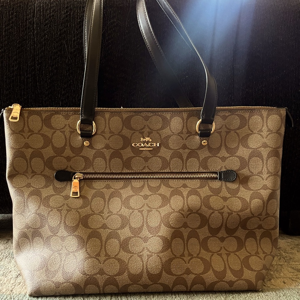 Coach Large LeatherTote Handbag, Perfect Condition